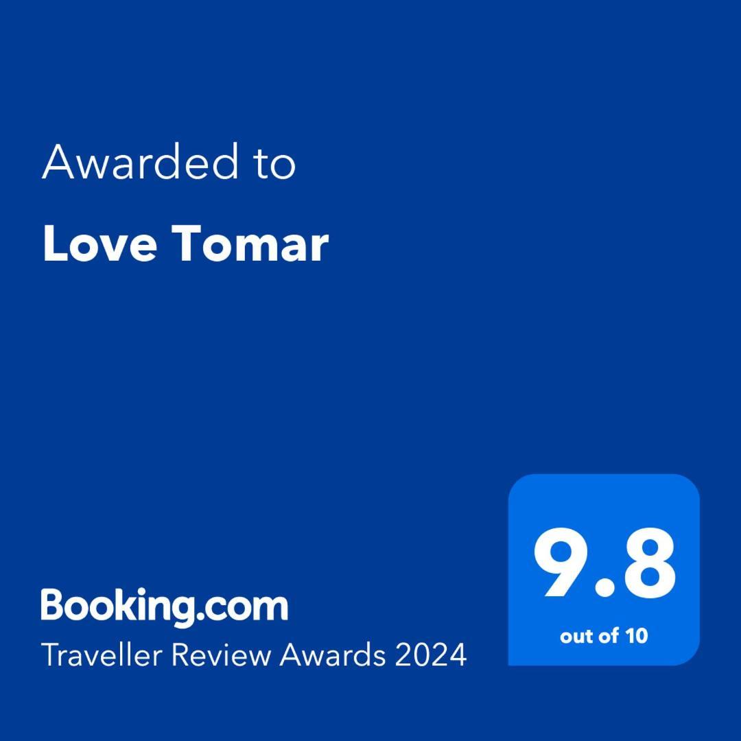 Love Tomar Luaran gambar